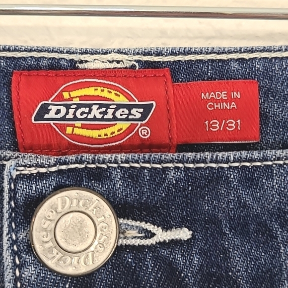 *NWT* DICKIES Stars & Stripes Print 5-Pocket Shorts, size 13/31 - Picture 4 of 7